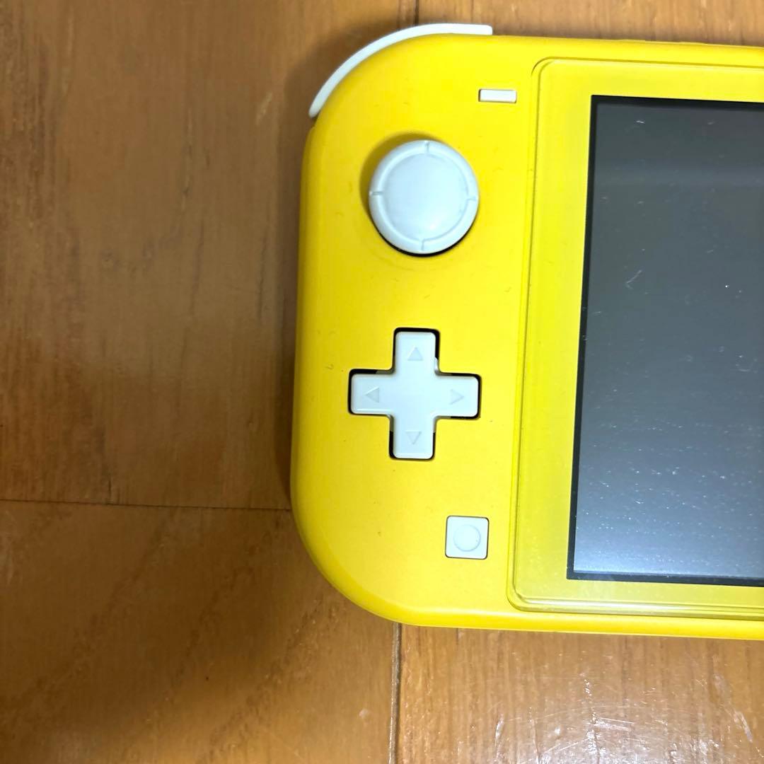 Nintendo Switch Lite イエロー　ジャンク品　ケース付き