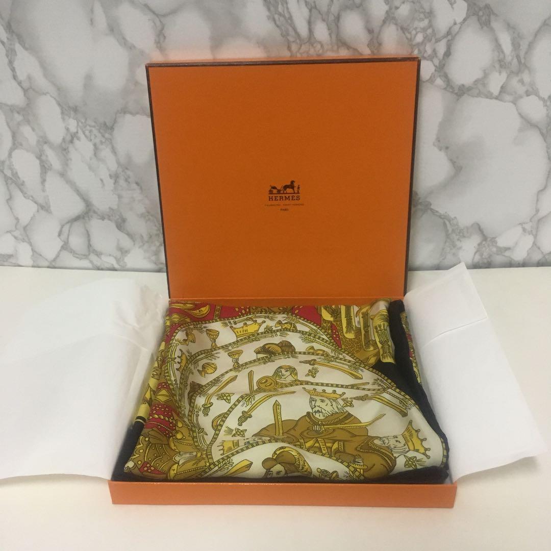良デザイン　HERMES エルメス　スカーフ　LE TAROT シルク　カレ90