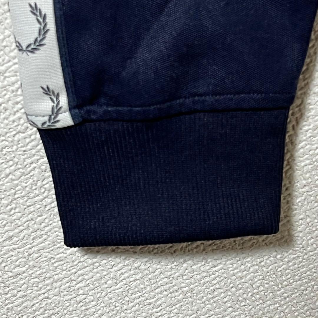 【フレッドペリー】Taped Track Jacket トラックジャケット