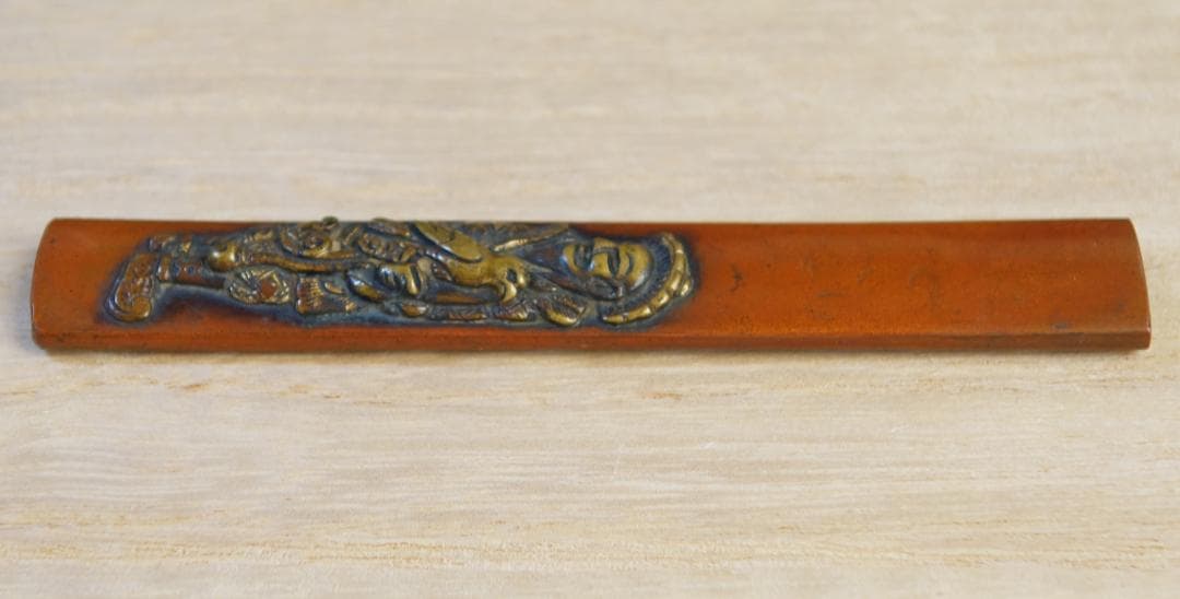 鍔 鐔 小柄 日本刀 刀装具 武具 骨董【素銅磨地 高肉彫 鍍金 韃靼人図小柄】