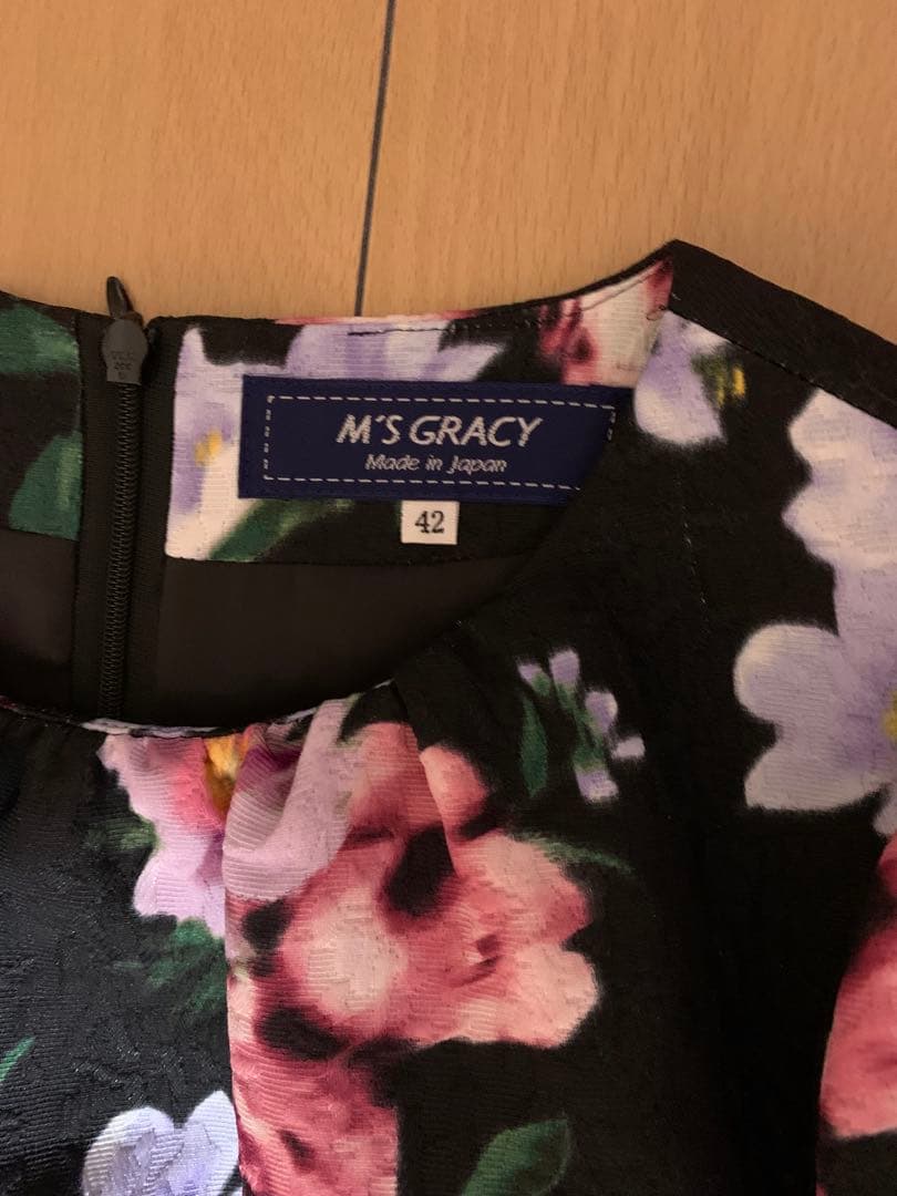 M'S GRACY 花柄ワンピース　2023年カタログお色違掲載　サイズ42