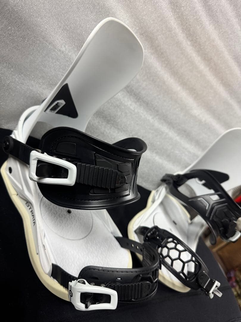 UNION STRATA ビンディング ホワイト M 23-24モデル