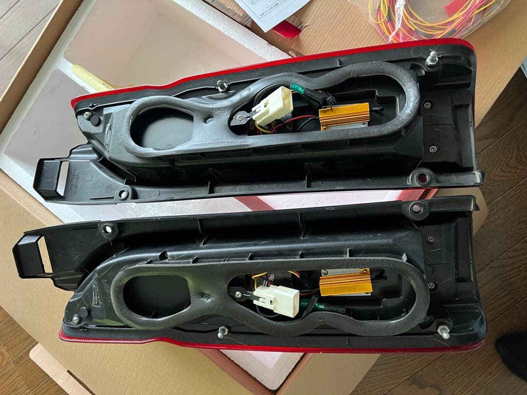 ハイエース　バレンティJEWEL LEDテールランプ　ウルトラシグマ　Σ シグマ