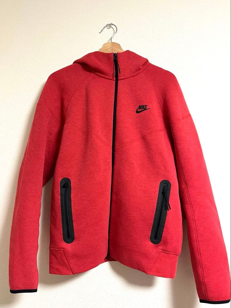 NIKE テックフリース 赤(University Red) 海外限定カラー - メルカリ