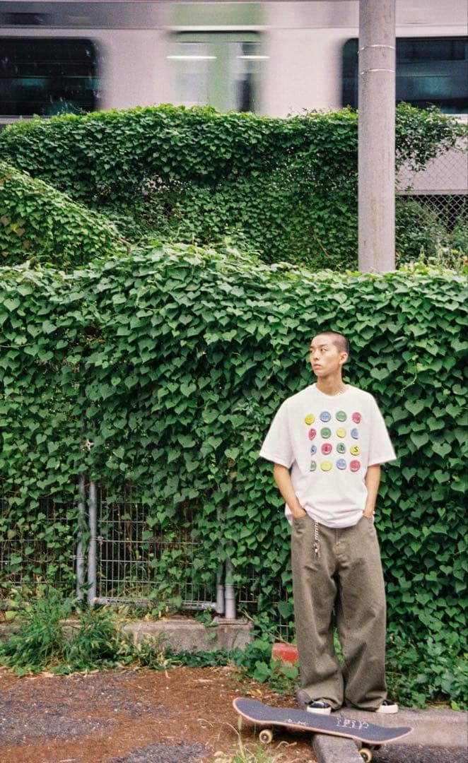 新品 KIDS weber SKATE DECK & TEE セット売り