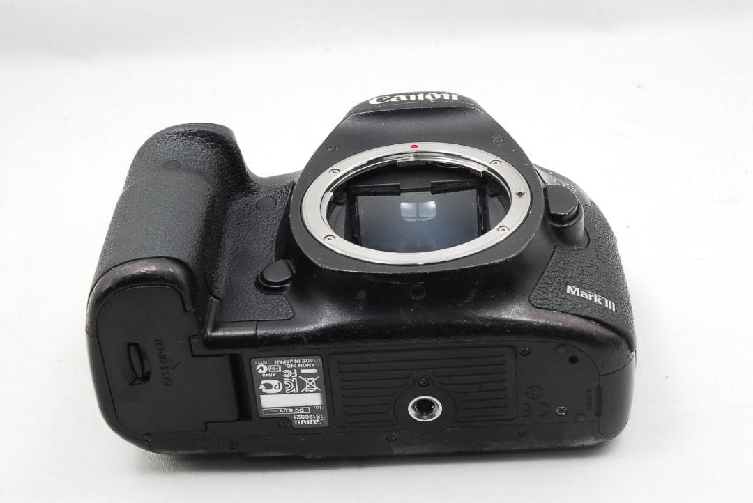 キャノン EOS 5D Mark Ⅲ &バッテリーグリップ BG-E11 003