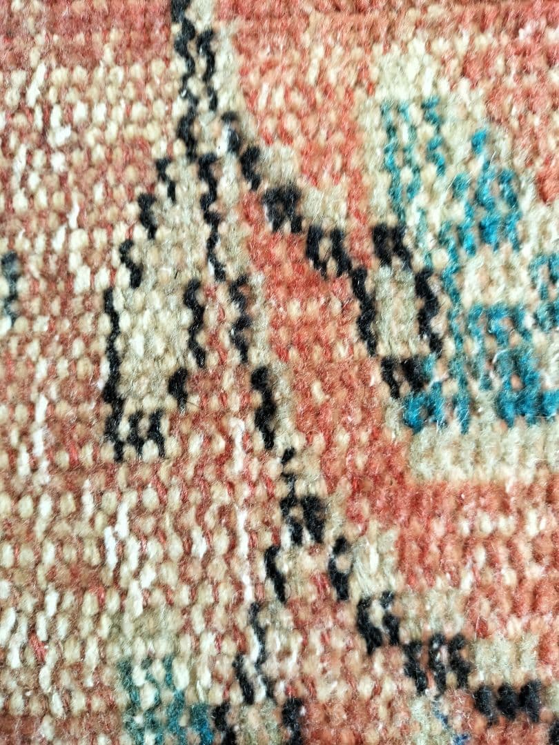 シャビーな朱赤のヴィンテージトルコラグ　メダリオン　No.737