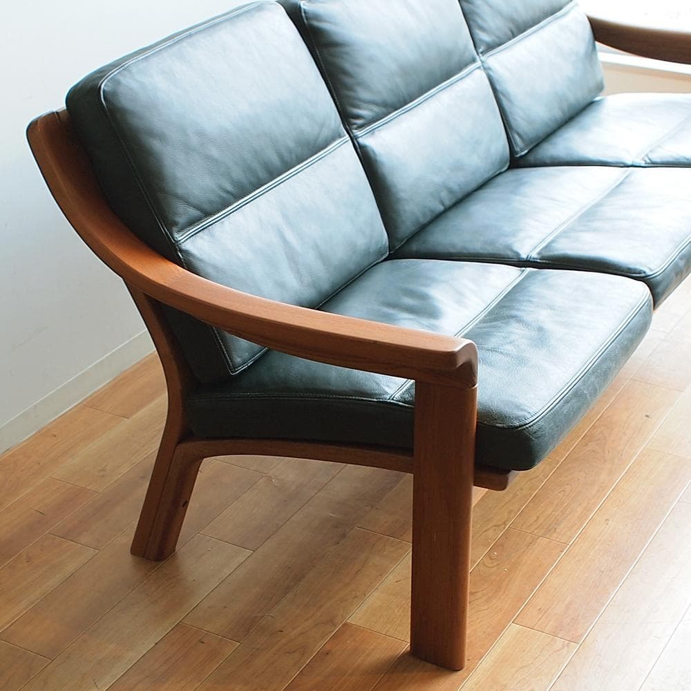 ビンテージ デンマーク製 P.J.Furniture チーク材 3人掛けソファ