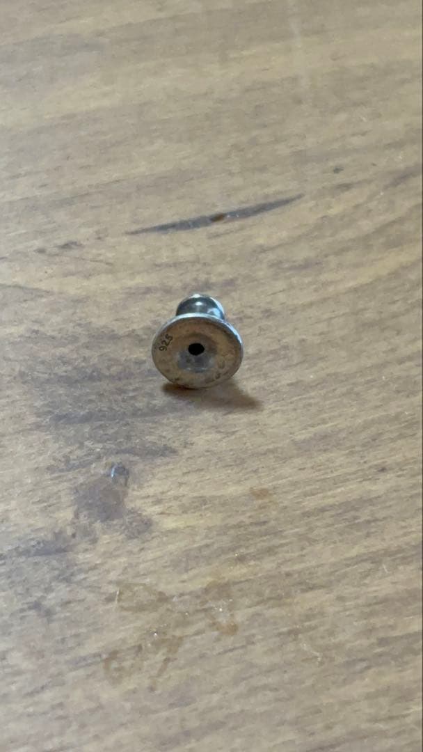 クロムハーツ タイニークロスフープピアス