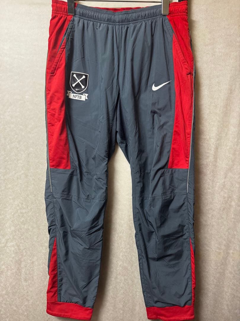 NIKEナイキNFTB 上下セットアップピステ裏地起毛　ジャージ【美品】