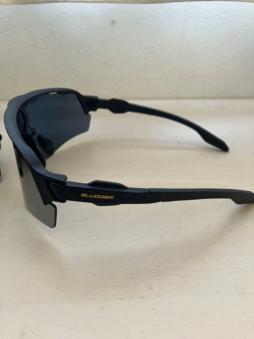 SLUGGER スポーツサングラス　黒色