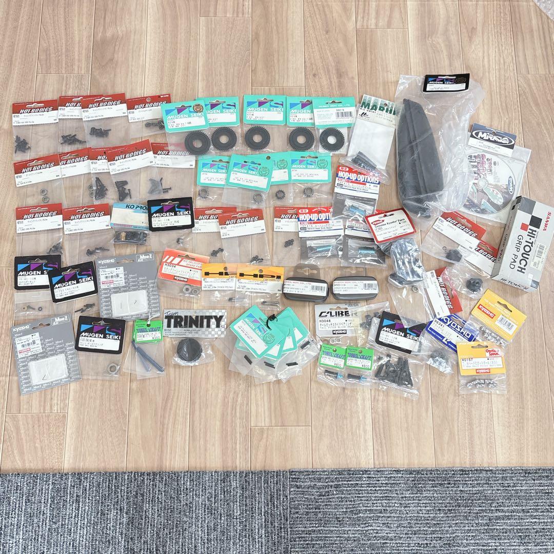 HOT BODIES/KYOSHO/MUGEN/などのラジコンパーツ大量セット