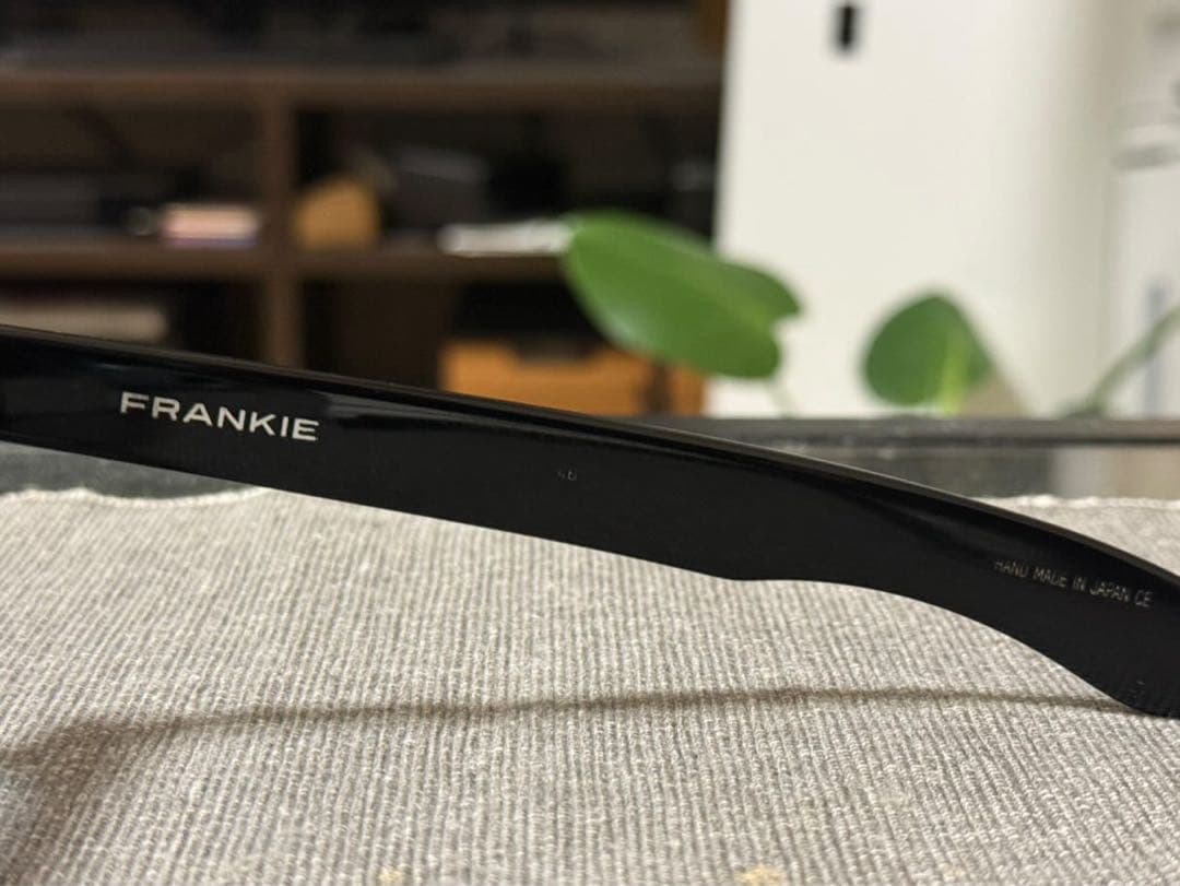 小物 Shady CHARACTER FRANKIE Black 46-22