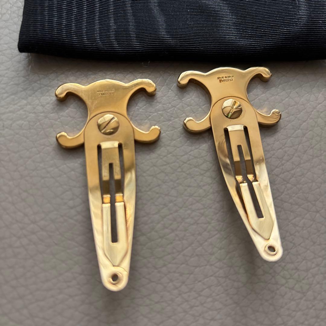 セリーヌヘアピン（ゴールド）1本だと24000円