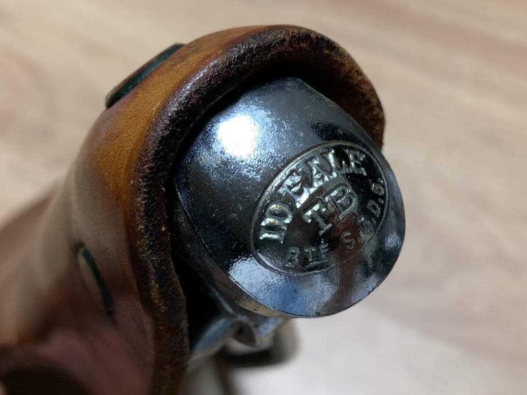 IDEALE イデアル スワロー 革サドル