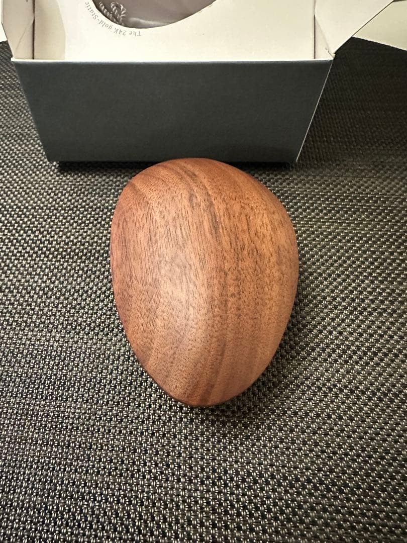 川谷絵音さんのベストバイ！リフトアップ uffy スカルプブラシ 木製