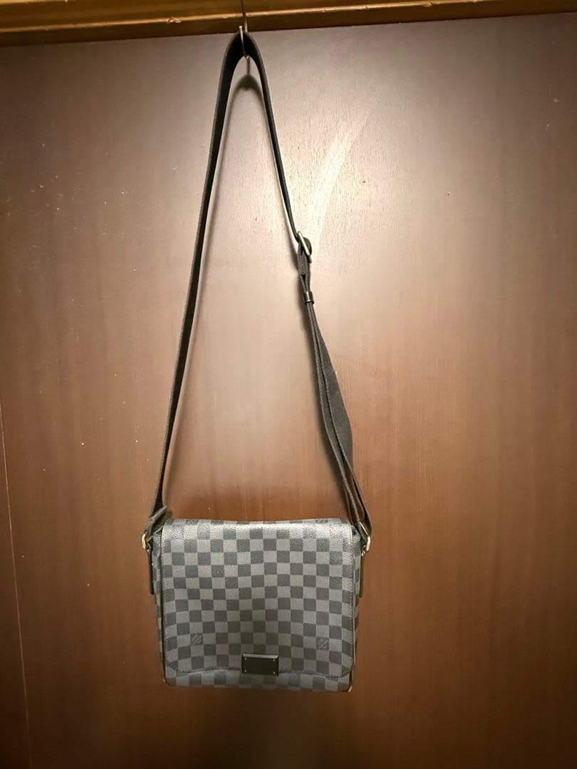 LOUIS VUITTON ルイ ヴィトン　グラフィット ディストリクトPM