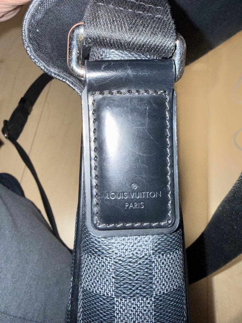 LOUIS VUITTON ルイ ヴィトン　グラフィット ディストリクトPM