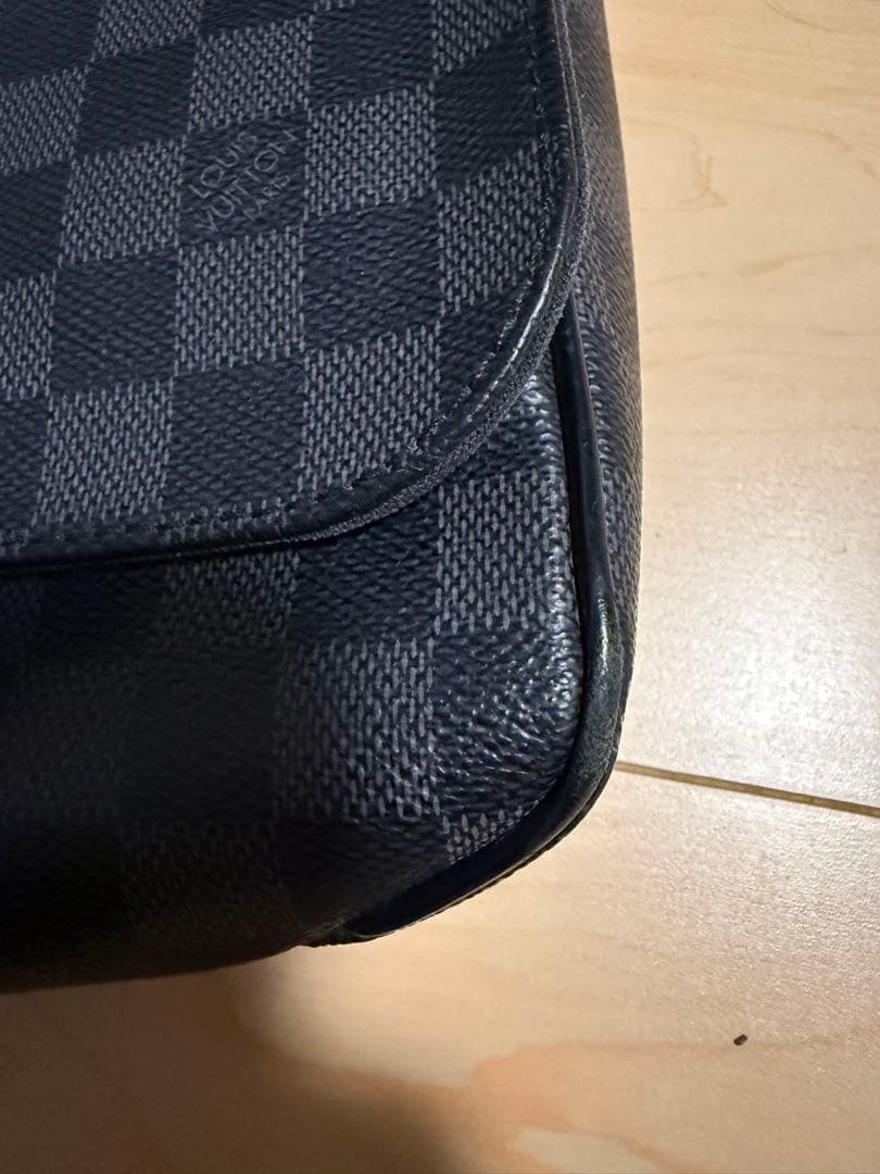 LOUIS VUITTON ルイ ヴィトン　グラフィット ディストリクトPM