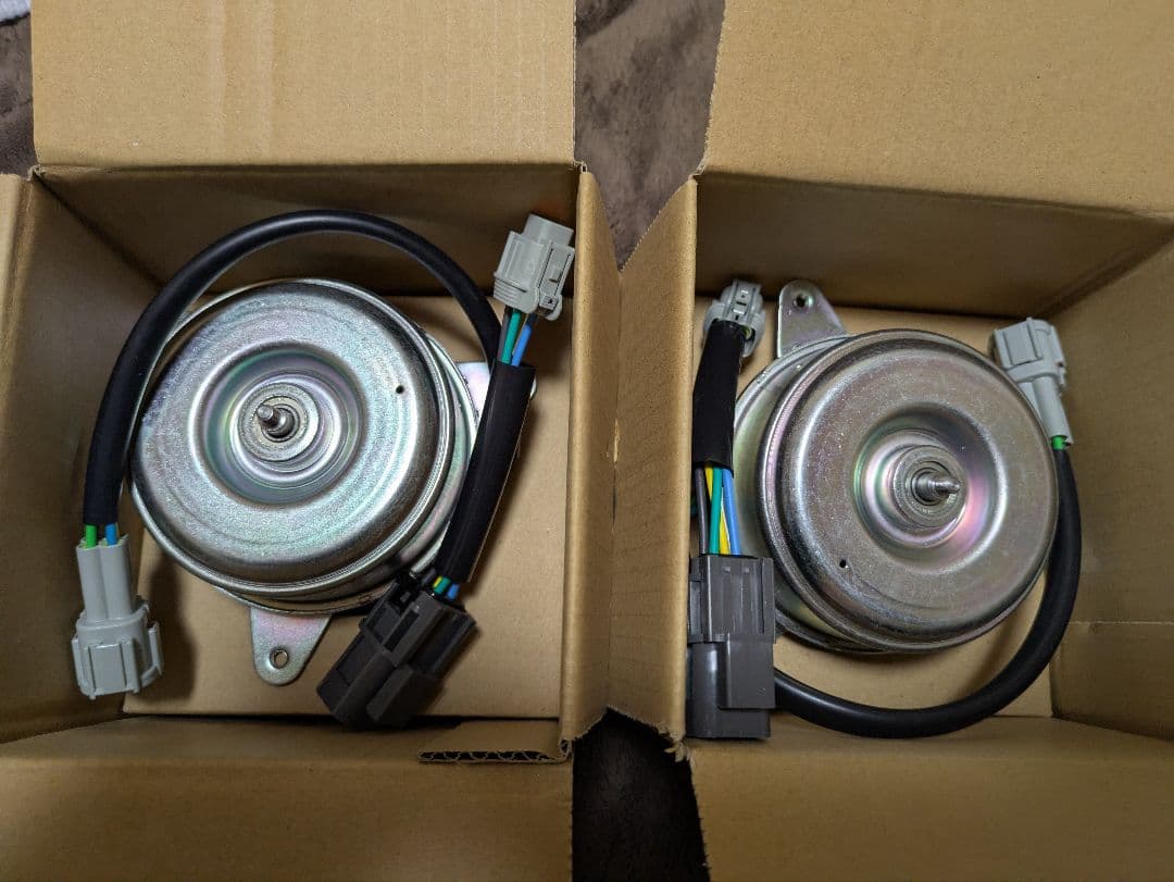 j*y様 マツダ　RX−7　ファンドライブ　モーター　2個新品未使用品