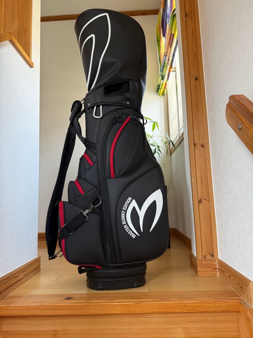 マスターバニーキャディーバッグ 超人気!!ブラック／レッド
