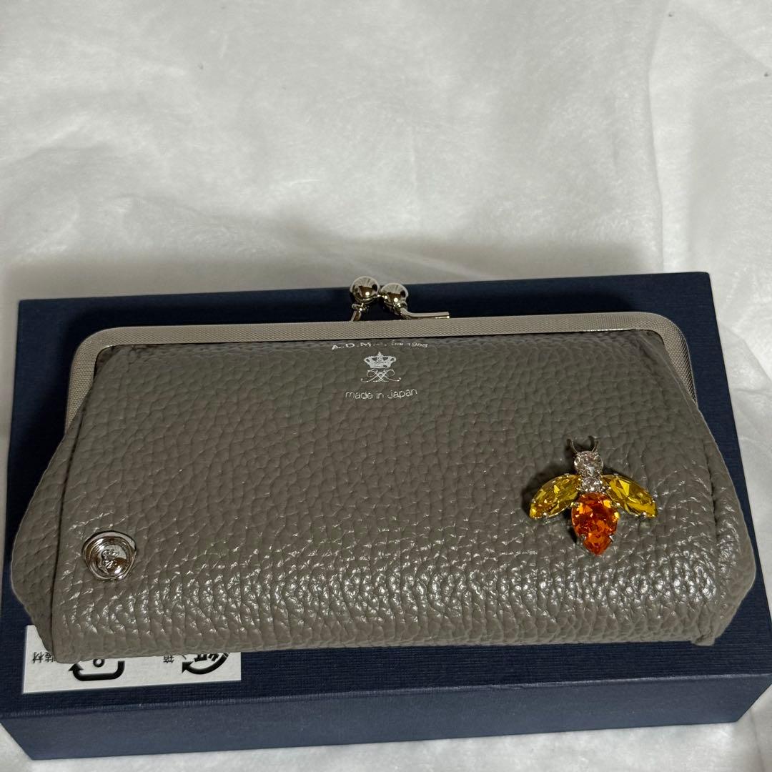 ⭐️未使用⭐️　A.D.M.J. がま口財布　スワロフスキー　ビー　ハチ　箱付き