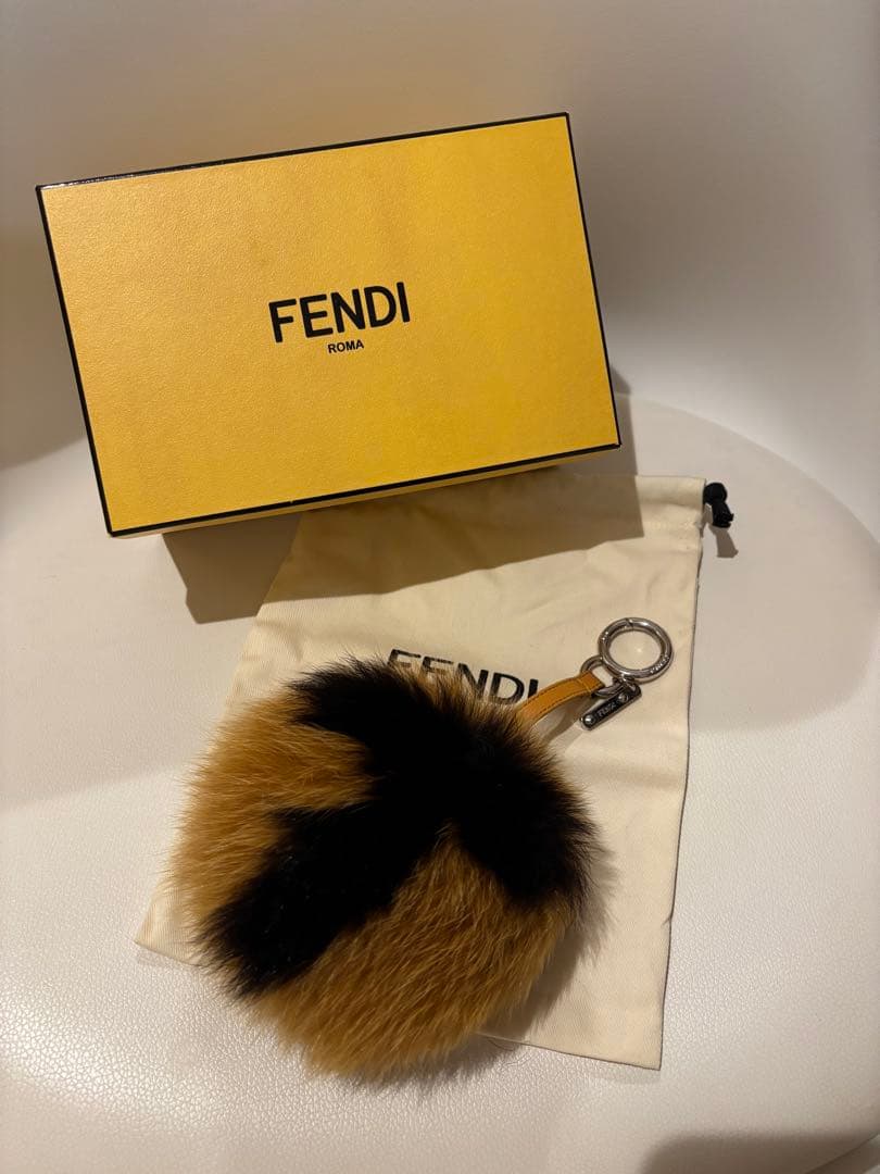 フェンディ　チャーム