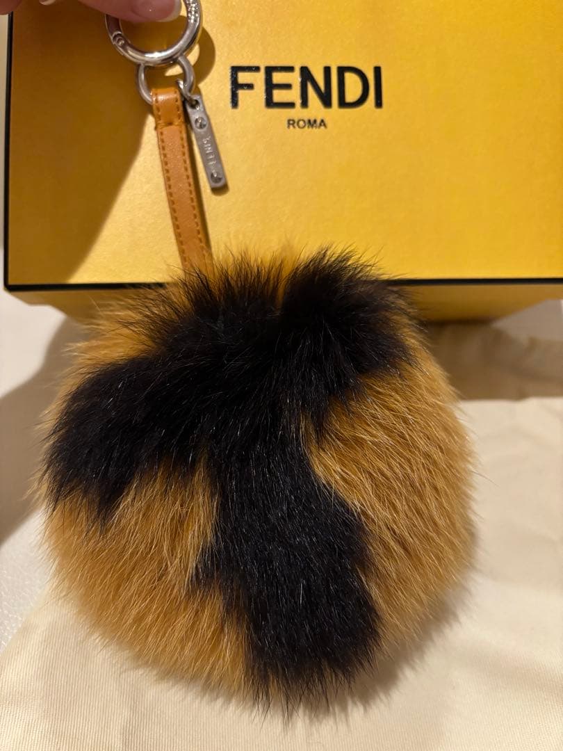 フェンディ　チャーム