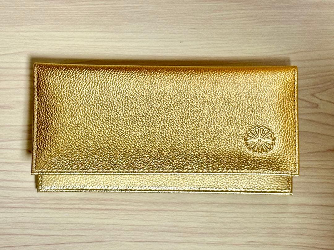 【皇居限定】長財布/ゴールド/菊の御紋/高級牛革/新品未使用箱付き