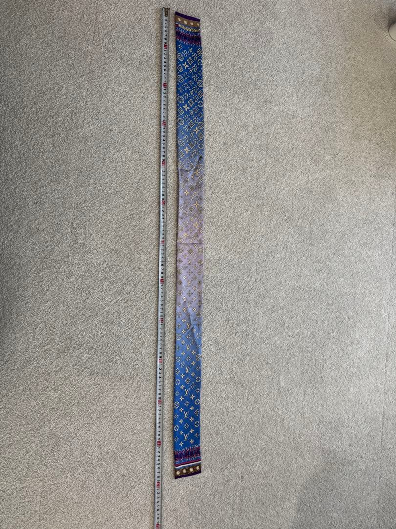 LOUIS VUITTON スカーフ