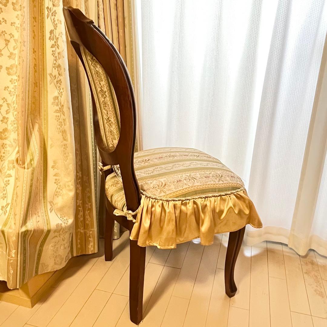 イタリア家具　椅子④ ダイニングチェア　クッション付き