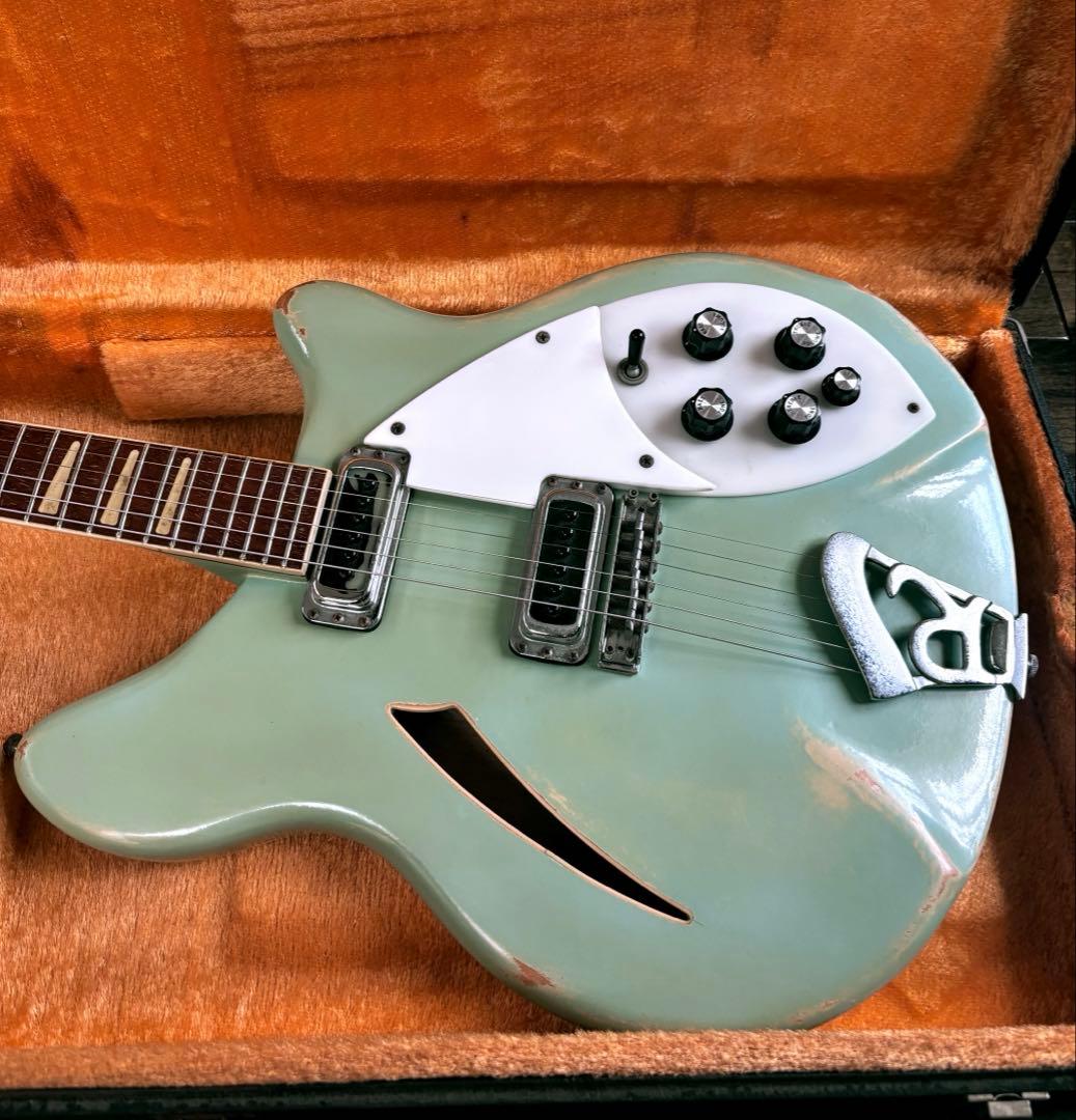 Rickenbacker 360 1973 vintage aged
