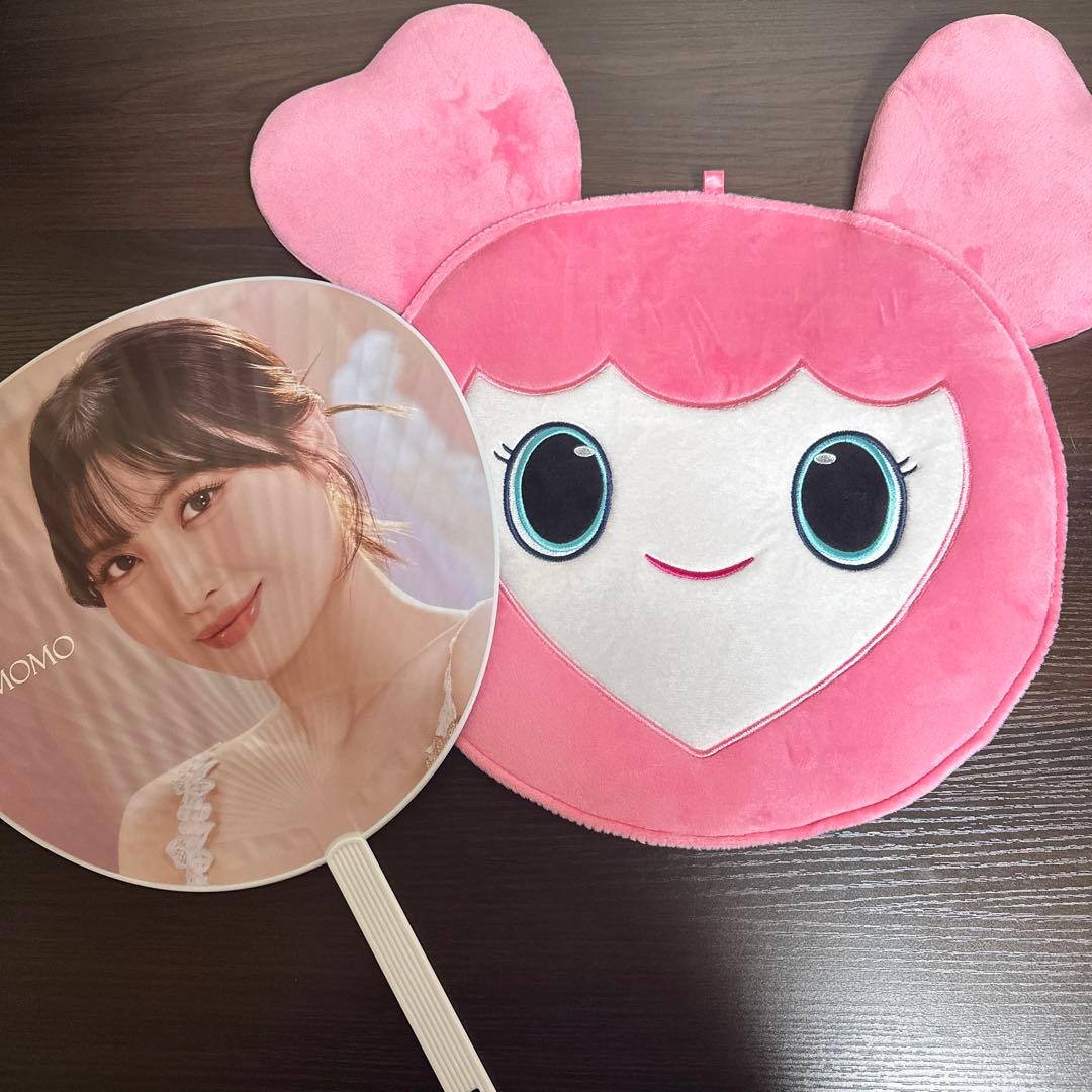 TWICE モブリーうちわケース モモうちわ READY TO BE - メルカリ