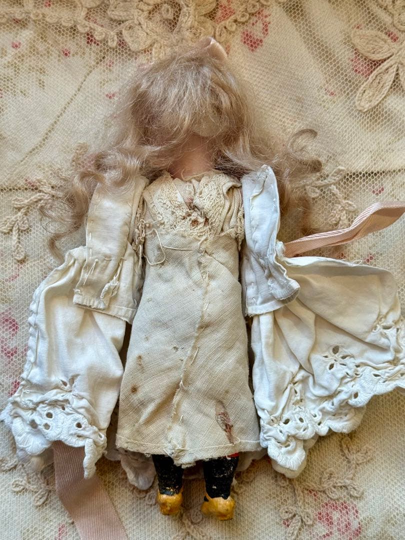 アンティーク　ミニョネット　ドール