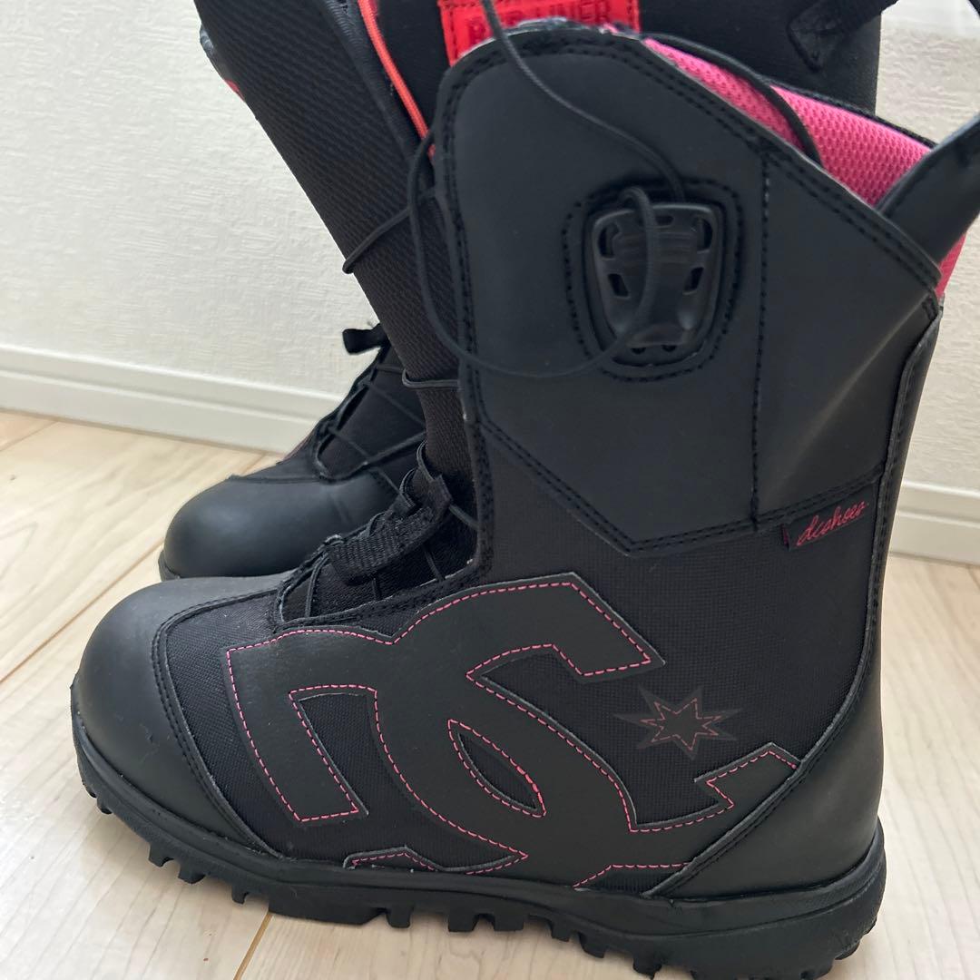 スノーボード　板　　ビルディング付き　ブーツ　24・5センチ　140センチ