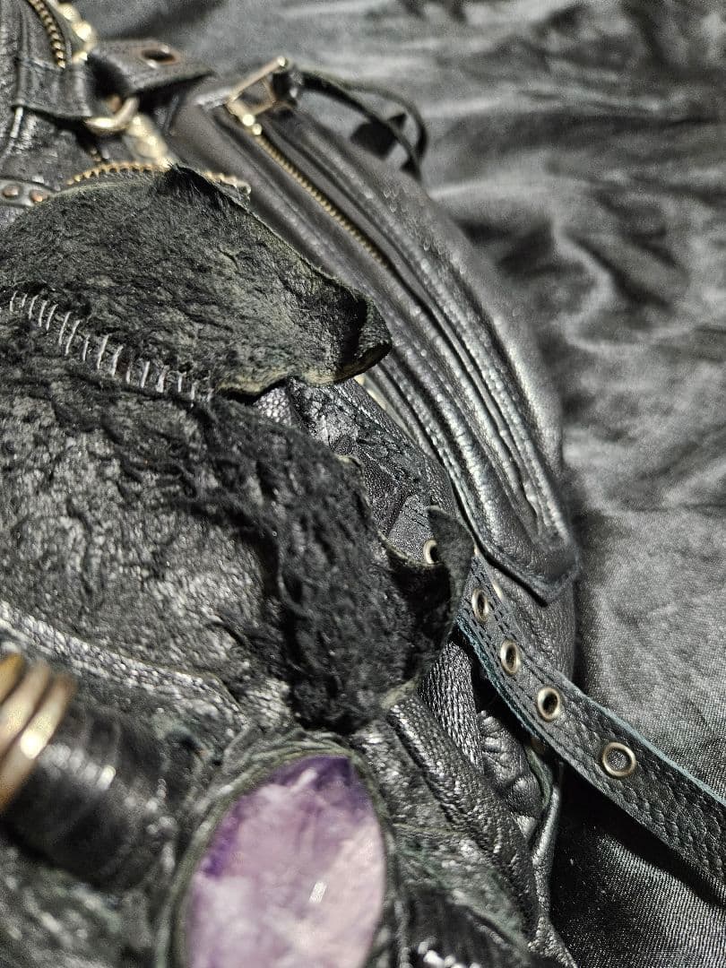 KMRii レザーショルダーバッグ スタッズ付き