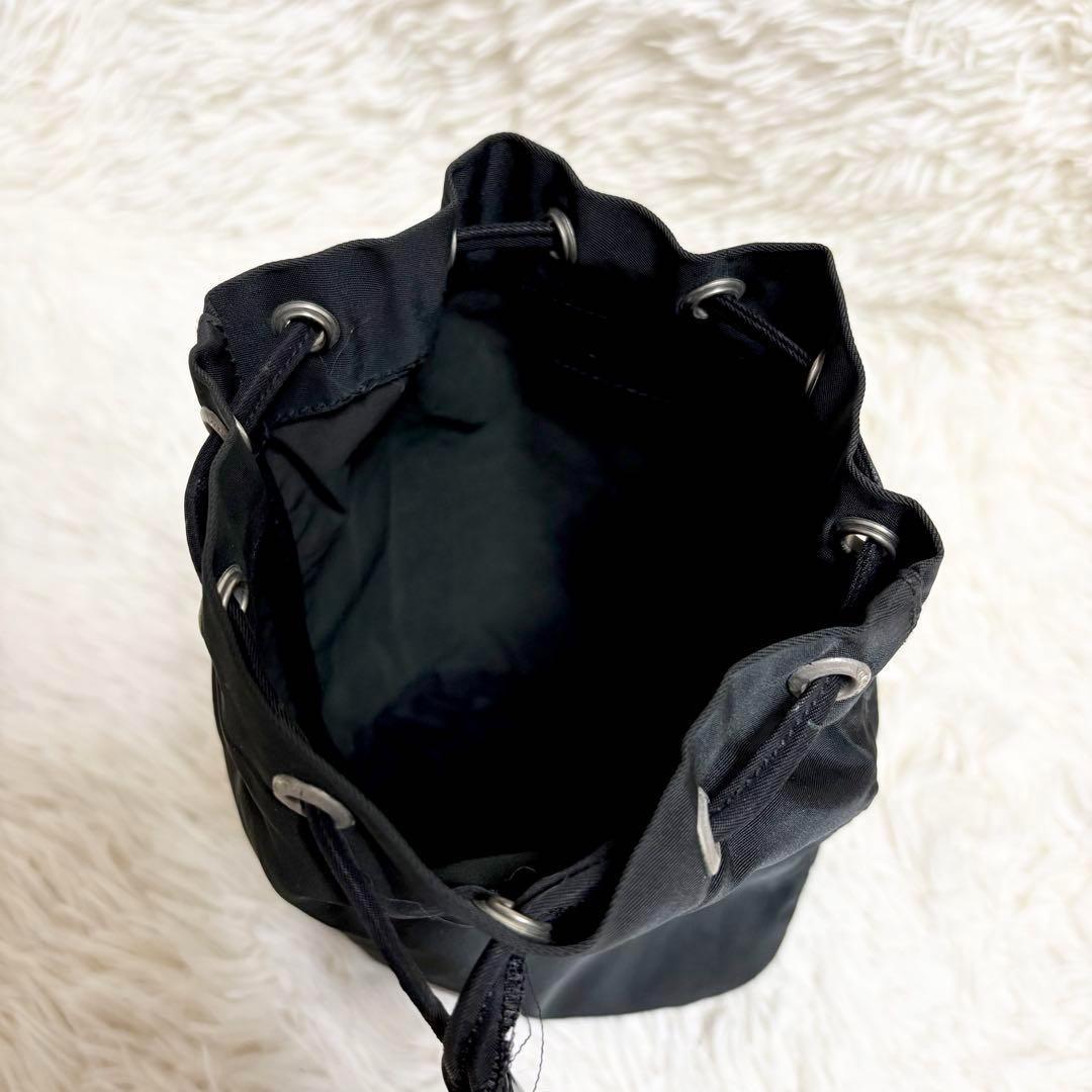 PRADA プラダ 巾着　白タグ　ポーチ バニティ 三角ロゴ　テスート　ナイロン