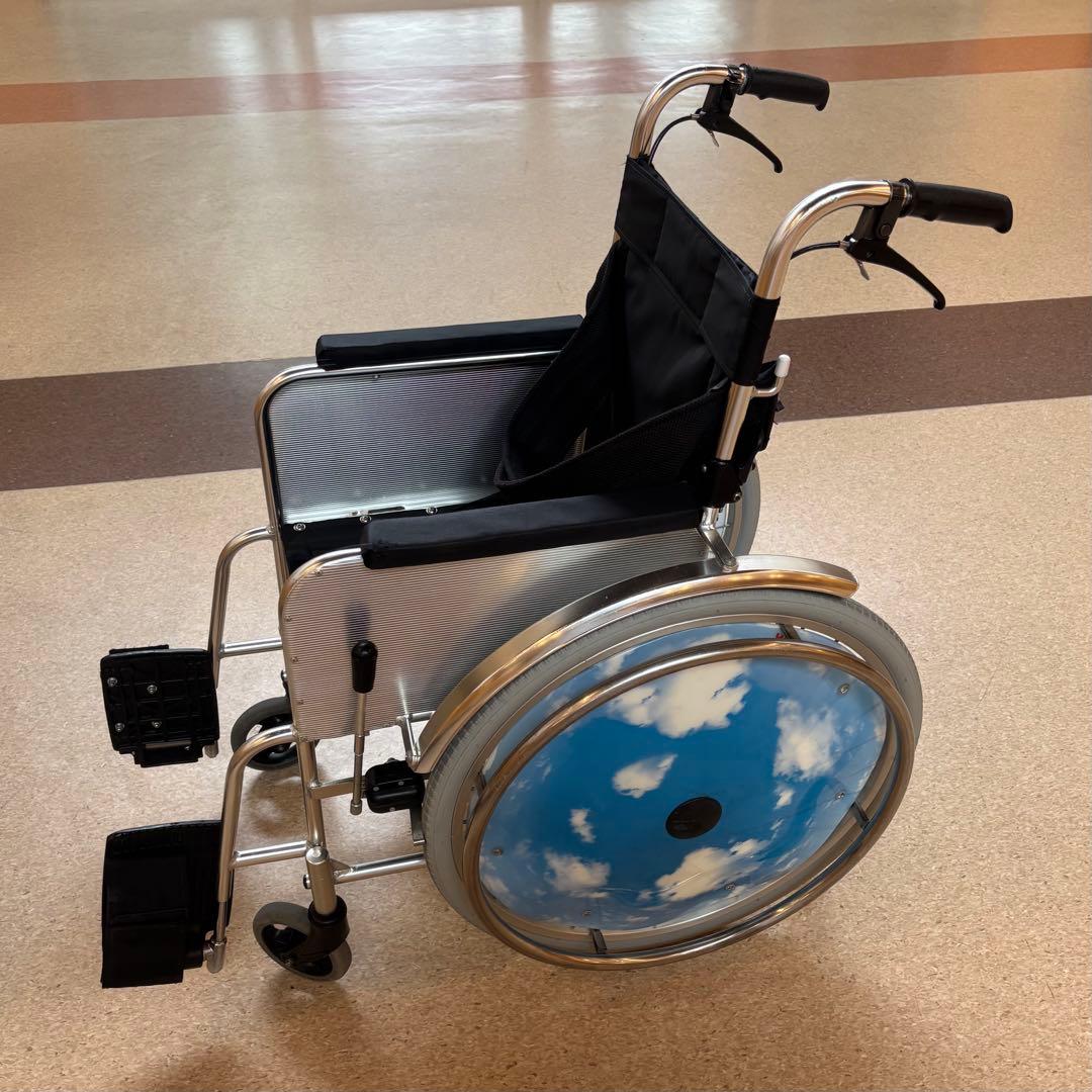 手渡し限定 子供用女性用車椅子 青空デザイン