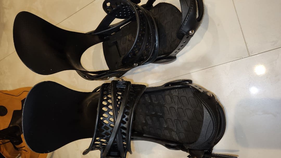 難バートン　X BASE カーボン　ハイエンドスノーボード ビンディングL