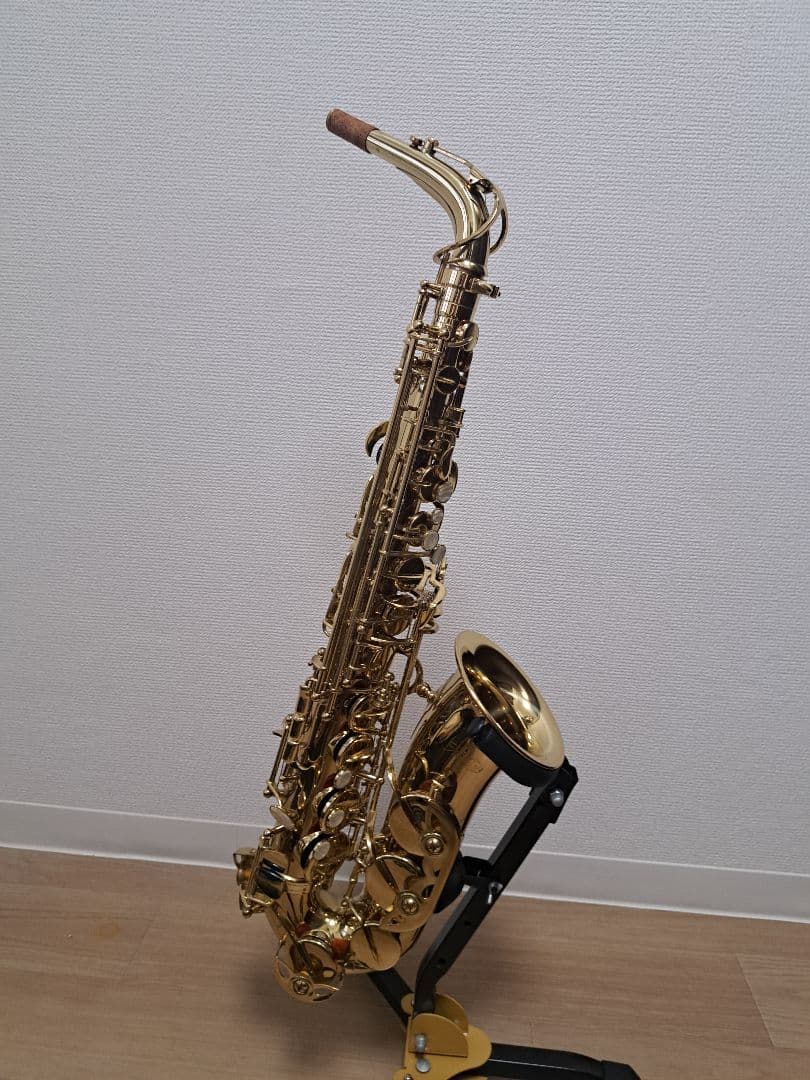 ぼ*び様 ゴールド アルトサックス 本体 マウスピース付き