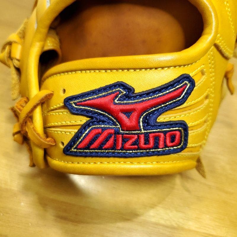 ミズノ 小笠原道大モデル 限定モデル Mizuno 内野用 軟式グローブ