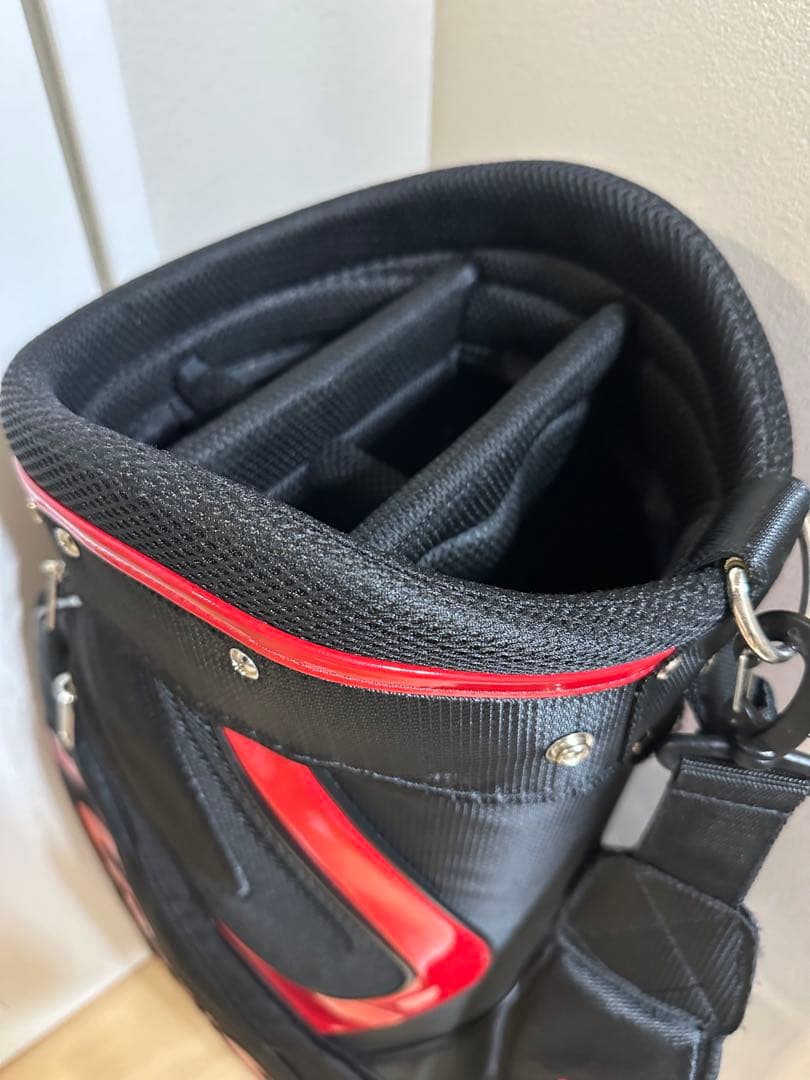 ブリヂストン TOUR B キャディバッグ 黒/赤 郵送用カバー付き