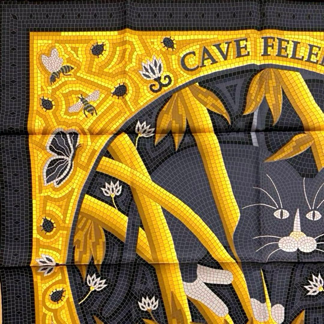 希少 極美品 タイル柄 エルメス シルクスカーフ カレ90 猫に注意 蝶 金