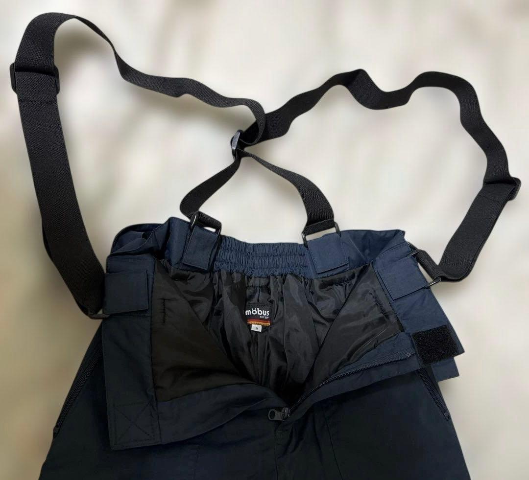 スキーウェア　上下　mobus メンズMサイズ　グローブ（レディースMサイズ）