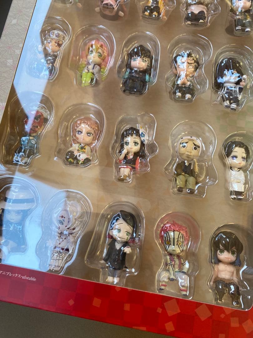【新品未開封】鬼滅の刃　座る25体＋限定特典伊之助1体　キタンクラブフィギュア