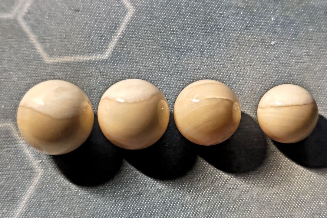 マッコウ鯨 牙玉 鯨歯玉 標本 緒締 根付 L108882434 - ブレスレット