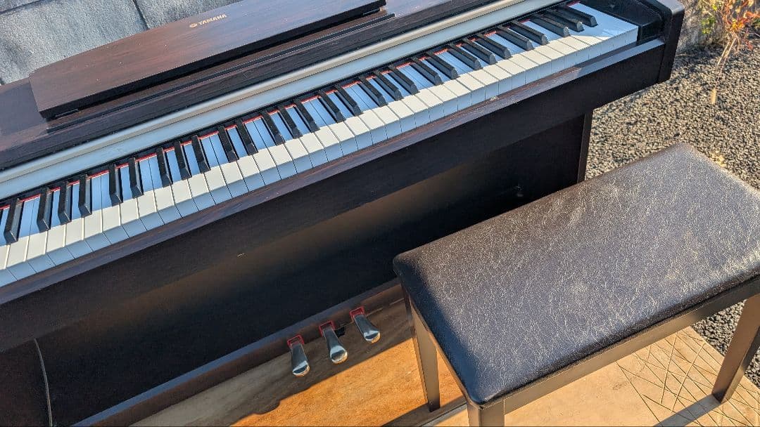 送料込みYAMAHA ARIUS 電子ピアノ YDP-J151R 06年製激美品