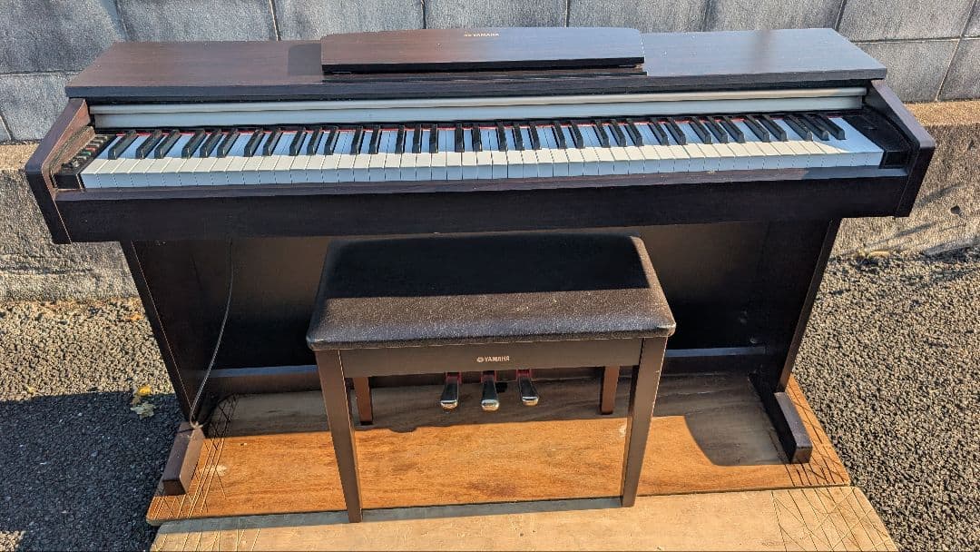 送料込みYAMAHA ARIUS 電子ピアノ YDP-J151R 06年製激美品