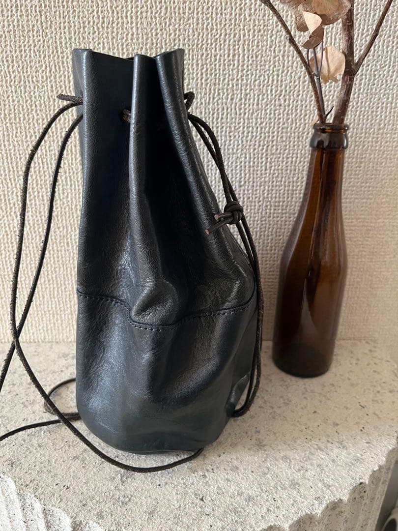 ARTS&CRAFTS ドローストリングバッグ 馬革 日本製黒ブラック巾着レザー