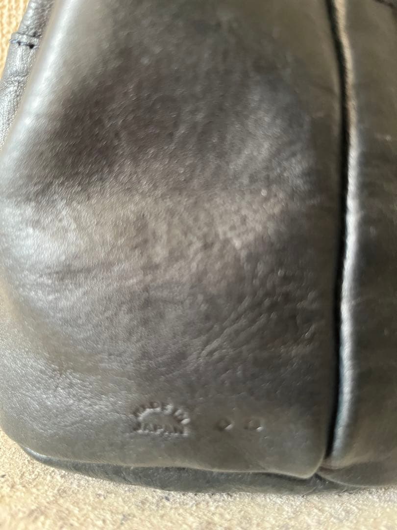 ARTS&CRAFTS ドローストリングバッグ 馬革 日本製黒ブラック巾着レザー